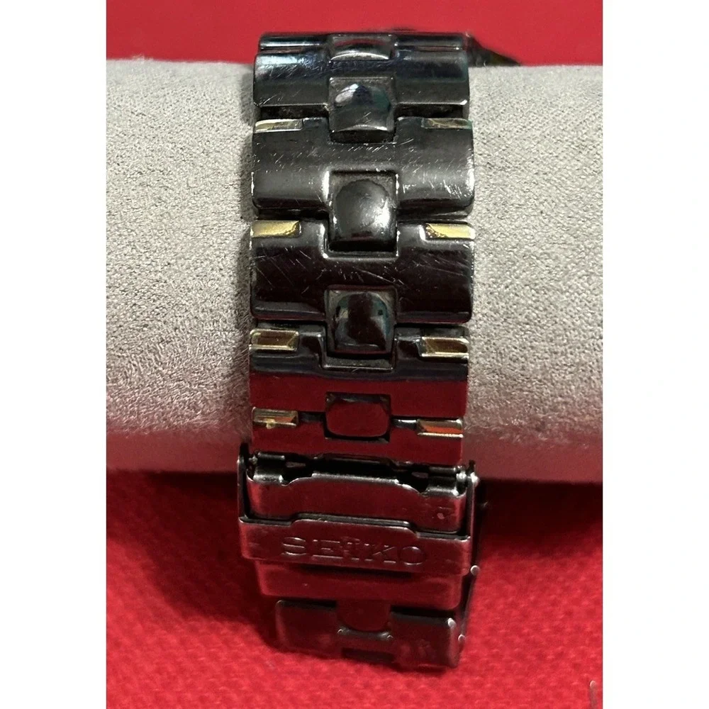 Vintage Seiko Chronograph Alarm Black Chrome/Gold Quartz Men's Watch 7T62-0CJ0‎